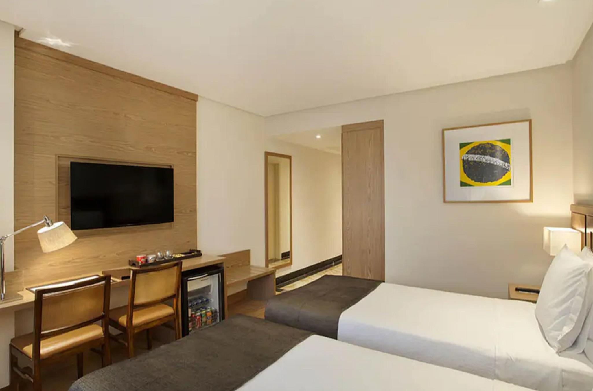 Windsor Plaza 5*
