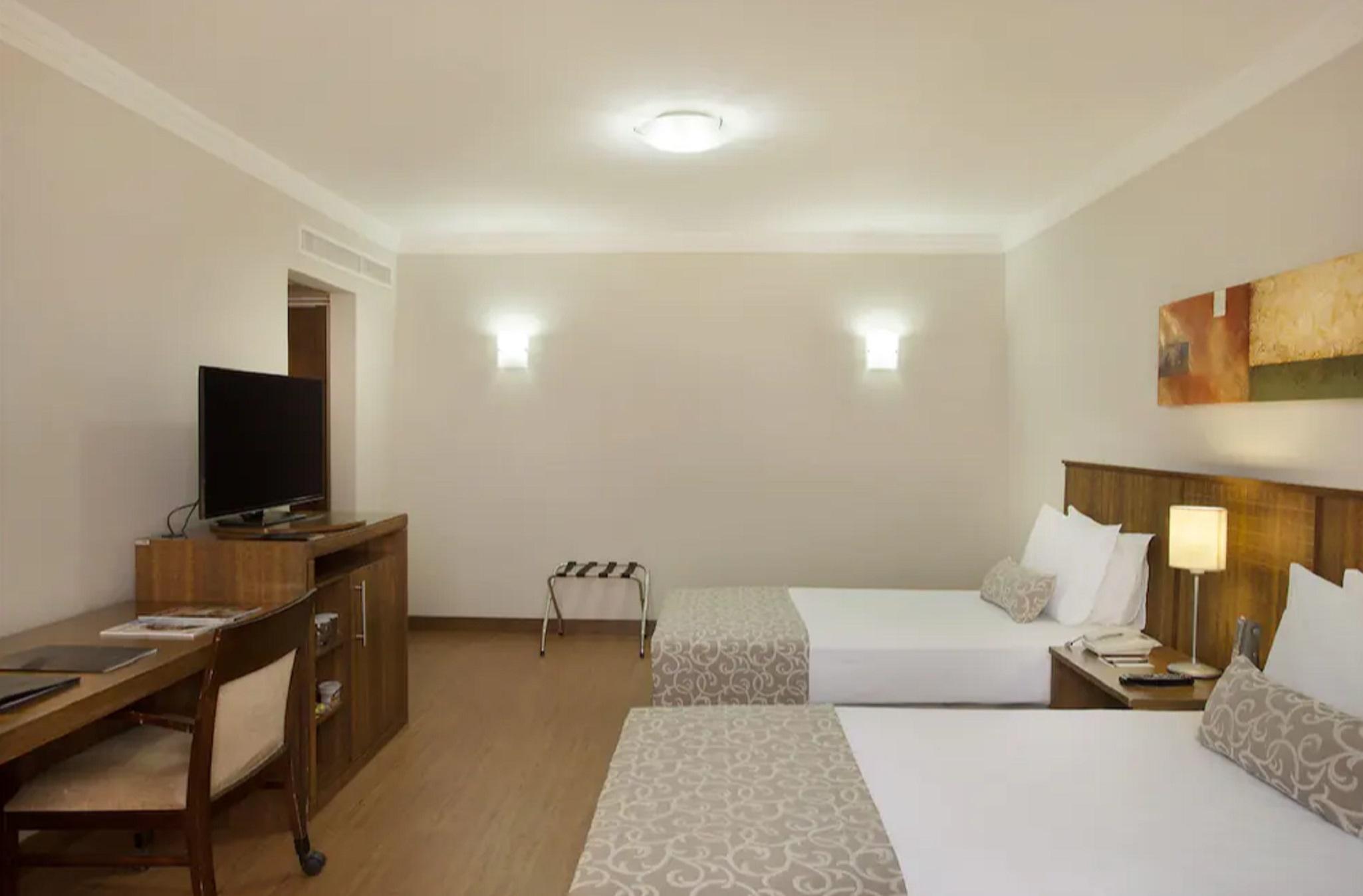 Hotel Windsor Plaza