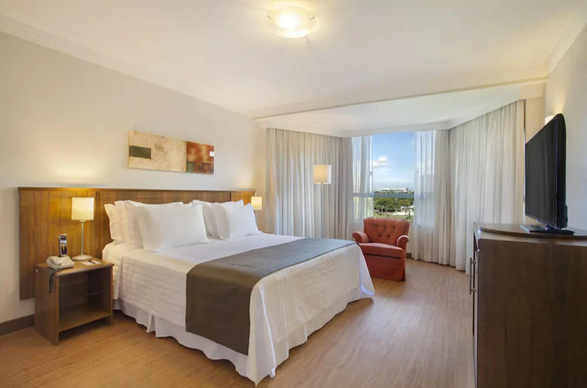 Windsor Plaza 5*