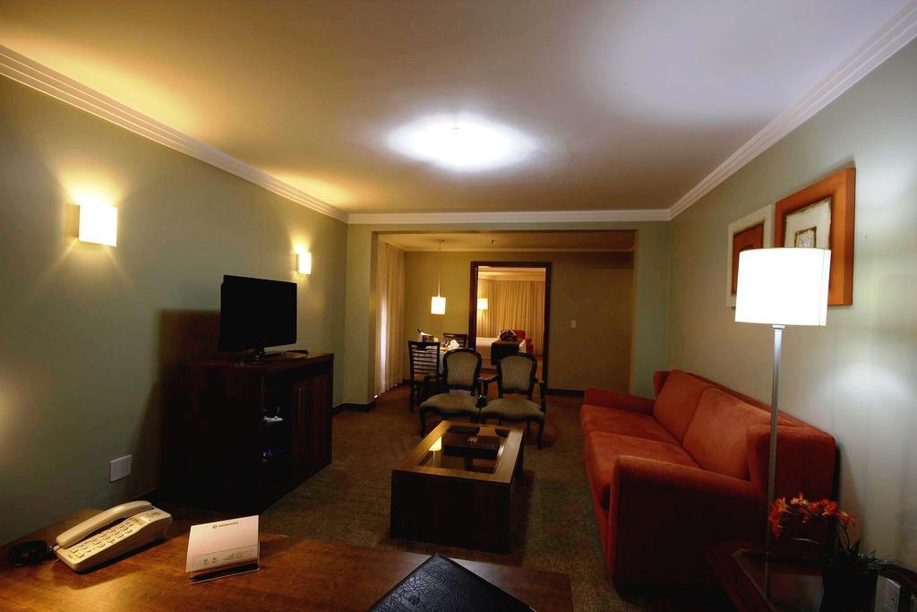 Hotel Windsor Plaza 5*